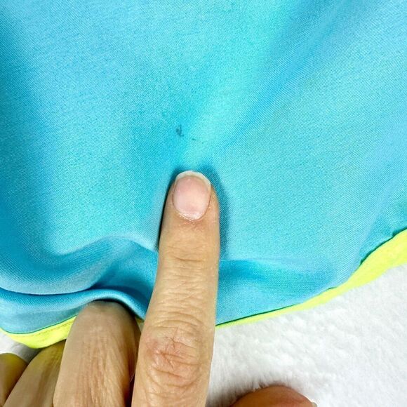 Chubbies Neon Swim Shorts Trunks Mesh Liner Men's Size Medium 4.75" Inseam - Picture 5 of 6